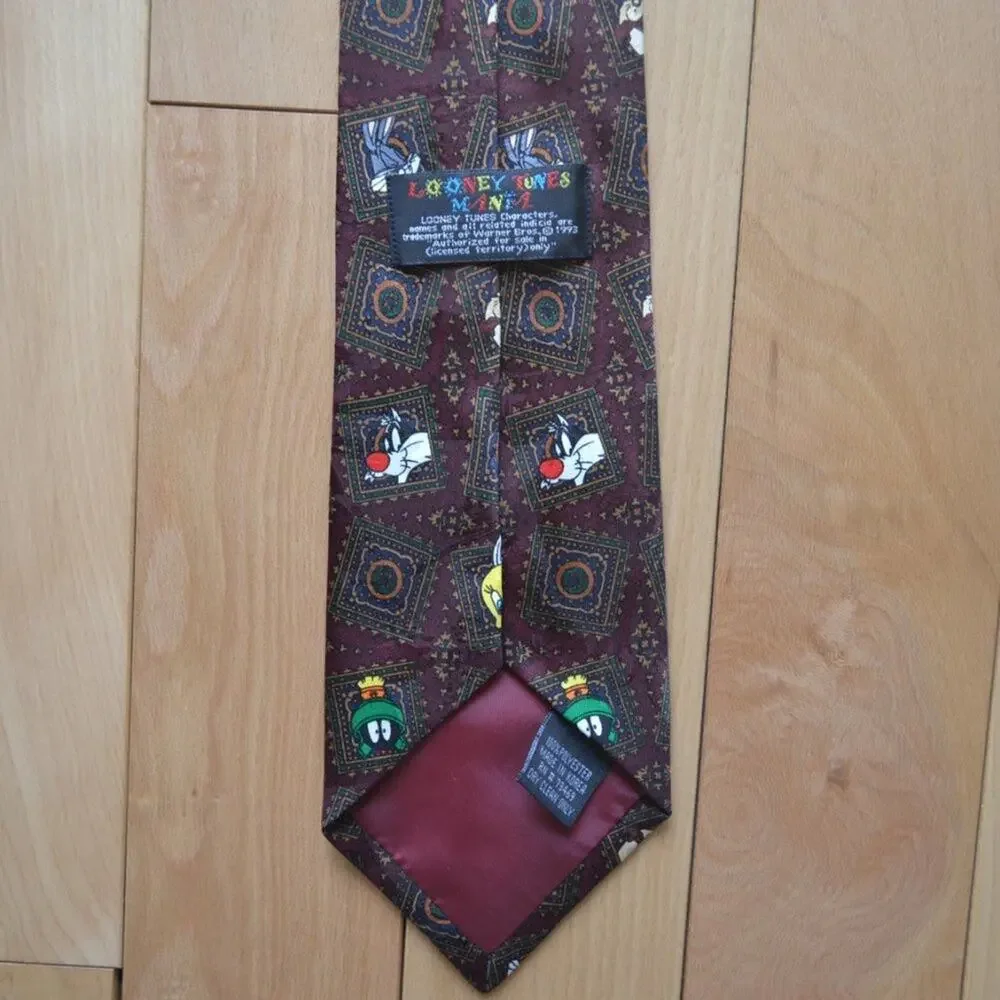 Warner Bros Looney Tunes Mania Vintage Tie